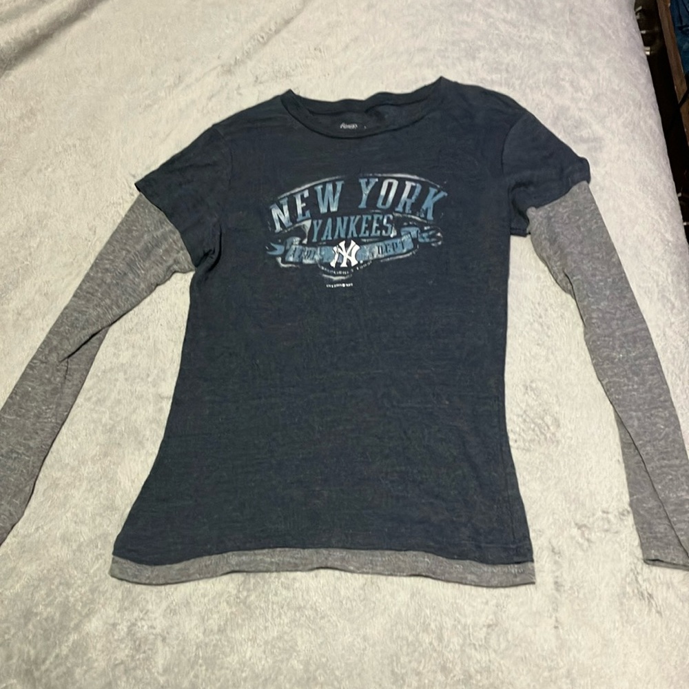 Women’s New York Yankees Long Sleeve T-shirt